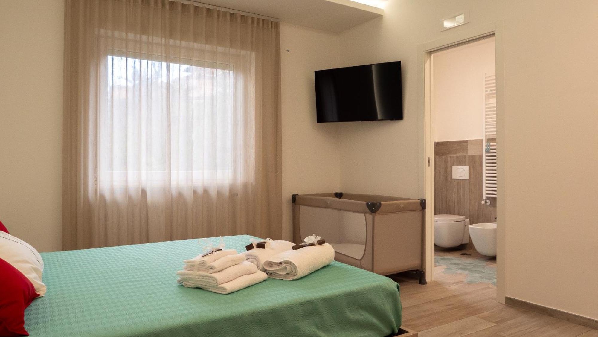 Wanderlust Guesthouse Gaeta Esterno foto